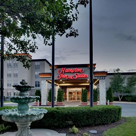 Hampton Inn and Suites Chicago / Aurora