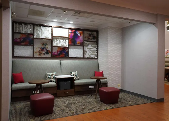 Hampton & Chicago/aurora Hotel 3*